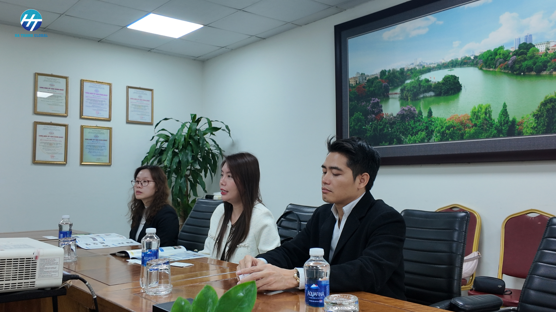 Hồ sơ học sinh (trong một số trường hợp sẽ được yêu cầu bổ sung)